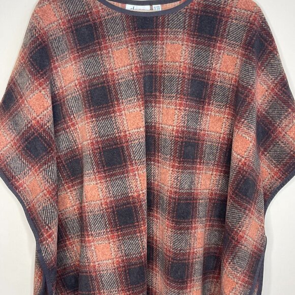 𝅺denim and company plaid pullover poncho - Picture 2 of 7
